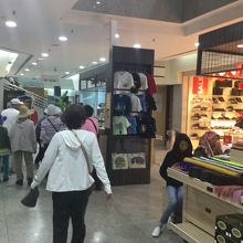 ジョリービーに向かいます