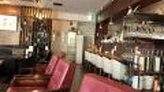 夜はイタリアン、日中はカフェ