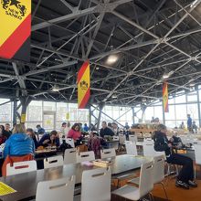 客はほぼ外国人