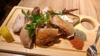 ロティサリーチキンを。