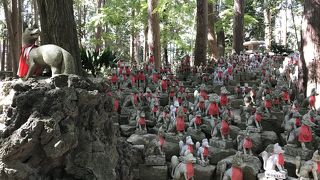 豊川：霊狐塚、豊川稲荷の奥の院に、不明な場所