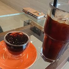 コーヒーで喉をうるおしました