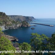 県道から少し離れています