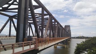 インワ鉄橋