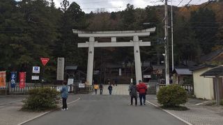 荘厳な雰囲気を感じられます