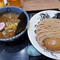 フードコートで濃厚つけ麺