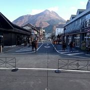 由布院駅から見る由布岳は素晴らしい。