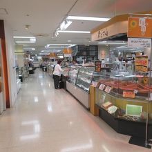 地下食品店街