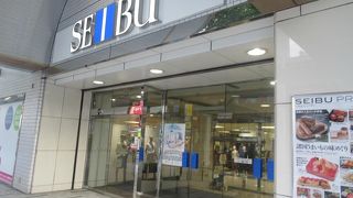 地下レストラン街食品街は便利