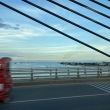 マルセロフェルナン橋から