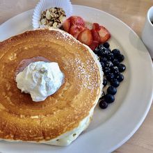 Simple is best！なパンケーキ（$12.95）