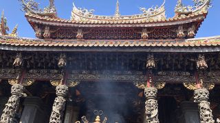 彫刻が素晴らしい