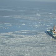 真冬の凍ったアムール湾を見てきました