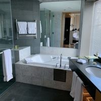 清潔感のあるバスルーム