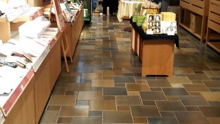 井筒八ッ橋本舗 (京極一番街店)