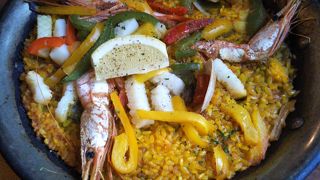 シーフードパエリア