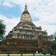 私が訪れた2019年08月、残念ながら仏塔に登ることは禁止されていた。