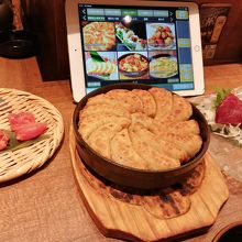 鉄鍋餃子　￥１０００