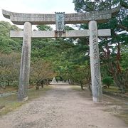 萩城跡指月公園内にある神社