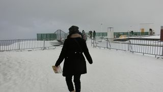 冬、雪の中にロープウェイで上がってみました。