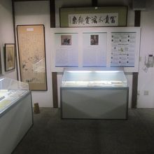 二松學舍大学の創立者、三島中洲を顕彰する展示室の様子
