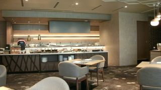 セミブッフェランチ＆ストロベリースィーツ