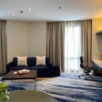 スタイリッシュなラグや広々空間