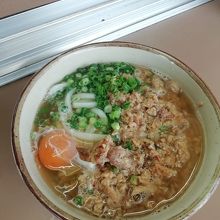 肉大盛りは麺多めにしないと不釣り合いかも