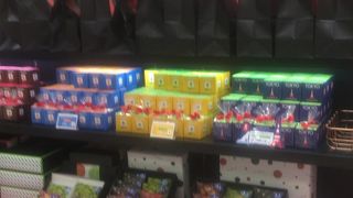 ＪＲ立川駅の駅ビル内のワッフル屋さん