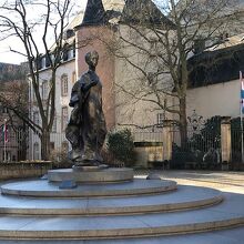 Statue of Grande Duchesse Charlotte