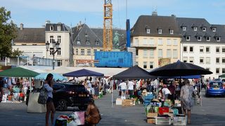 ご当地最大の広場