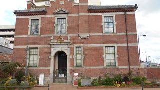 歴史的建造物が建ち並ぶエリア