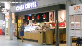 コスタコーヒー (ワルシャワ空港店)