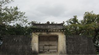 反対側は見られません