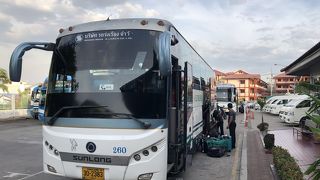 予約したらホテルまで送迎してくれます。