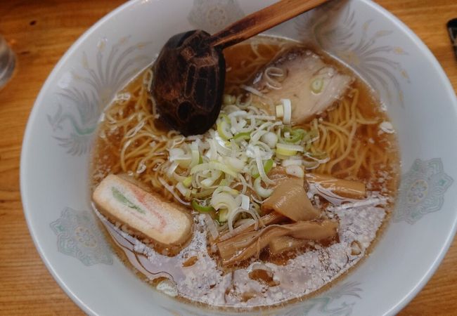 しじみラーメン等、色々な種類のラーメンがメニューにあります。あっさりとした味わいで良し。