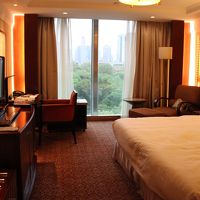 奥行きのある広い部屋でした