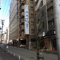 駅側から見た外観です。