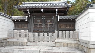 赤間神宮境内左側