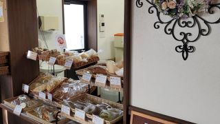 駅舎内美味しいパン屋さん