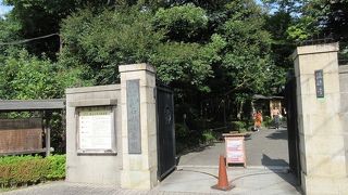 中国の風景を模したのか、小廬山などと名付けられた景観が点在していました。