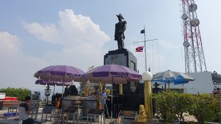 タイ海軍の父らしいです