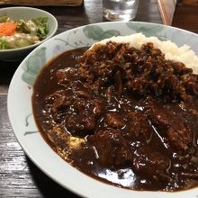 牛スジカレーです。