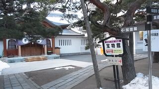 善光寺に関する史料や宝物