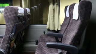 コンセント・フットレストあり