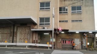 自転車も通れる不思議なトンネル