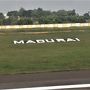 着陸後、飛行機の窓から見えたＭＡＤＵＲＡＩの文字