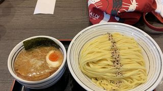 つけ麺のデコレーションも素敵でした。