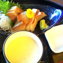 お刺身と茶碗蒸し