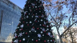 中央市場まで続く道